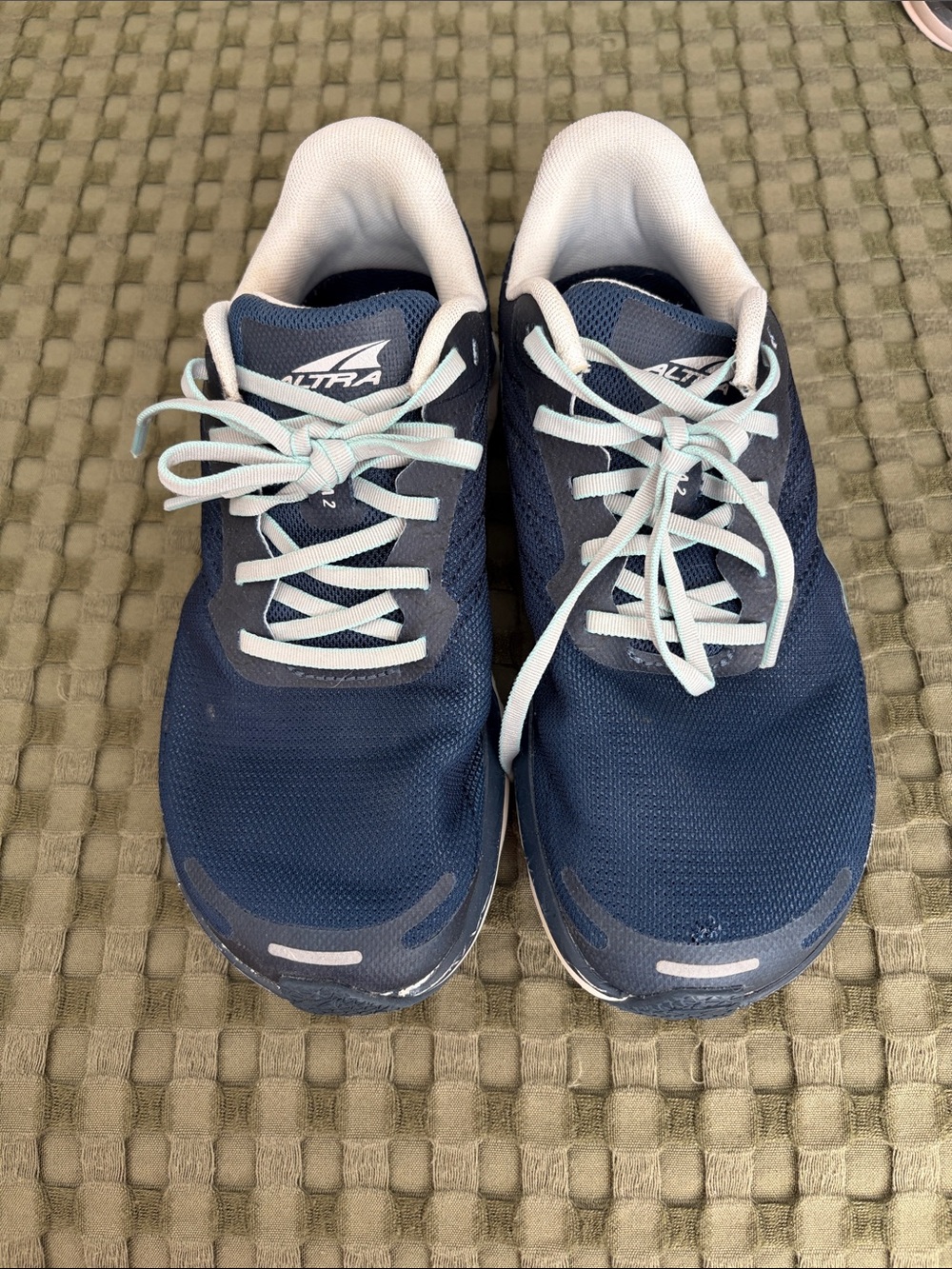 Altra Women's Navy Running Shoes with Light Aqua Laces